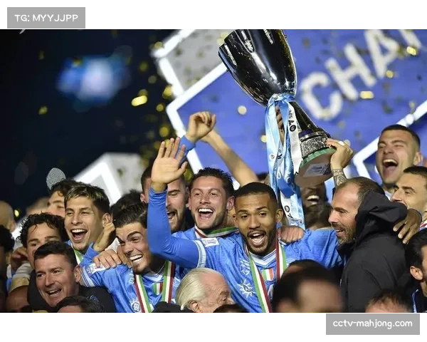 里程碑之夜：奥斯梅恩打入那不勒斯生涯百球，俱乐部为其举办简短仪式